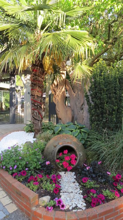 Logis Hotel Restaurant Chez Nous Sainte-Croix  Εξωτερικό φωτογραφία