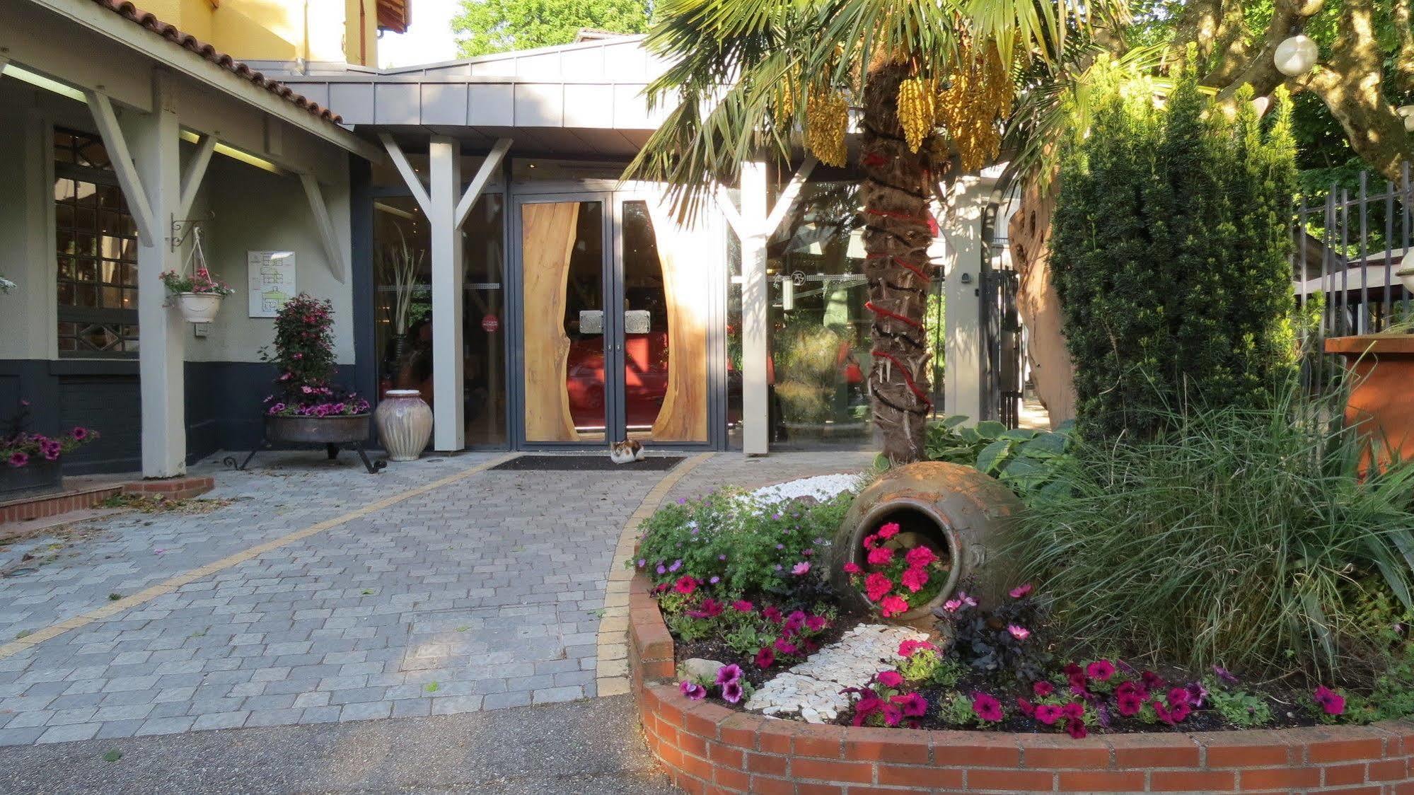 Logis Hotel Restaurant Chez Nous Sainte-Croix  Εξωτερικό φωτογραφία